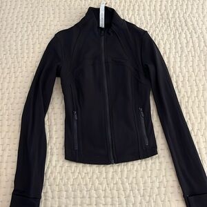 Lululemon women’s black cropped jacket size 2